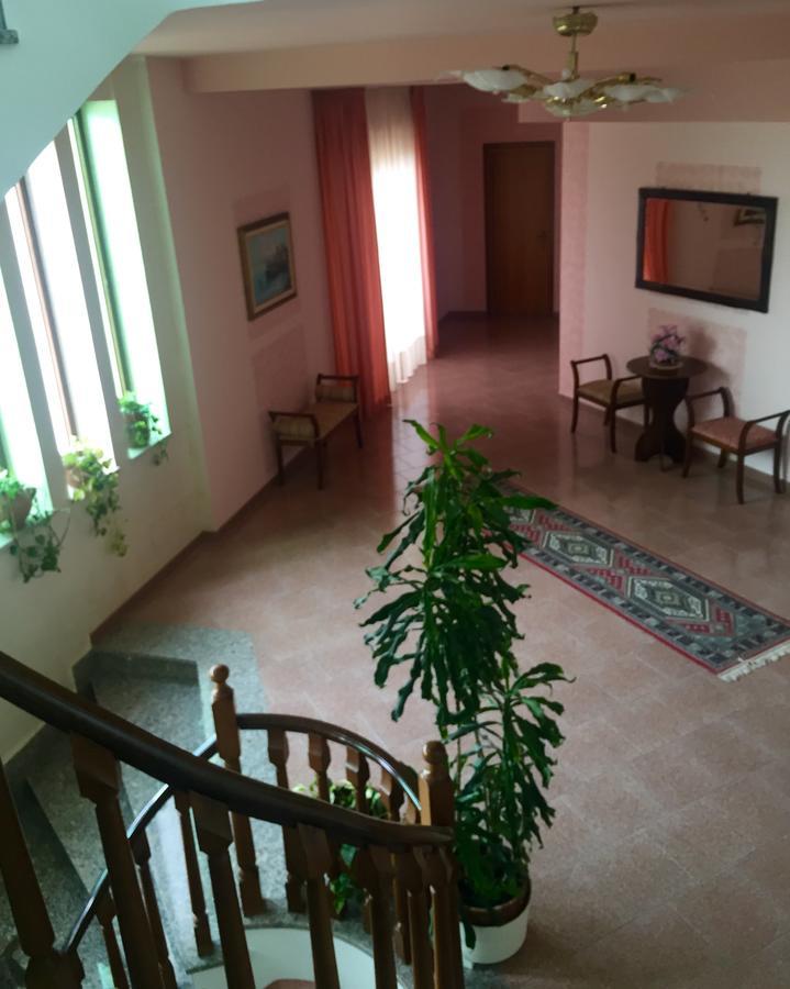 Castelvetere Hotel Caulonia Exterior photo