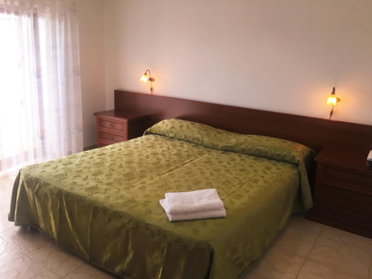 Castelvetere Hotel Caulonia Exterior photo