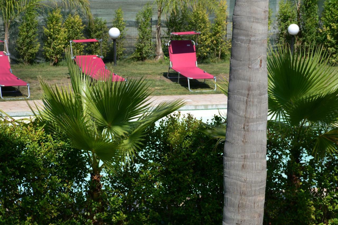 Castelvetere Hotel Caulonia Exterior photo